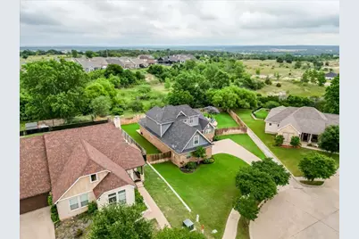 112 Camelot Street, Glen Rose, TX 76043 - Photo 31
