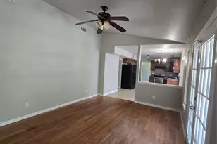 1500 Endicott Dr, Arlington, TX 76018 - Photo 5