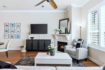4058 Buena Vista Street #E, Dallas, TX 75204 - Photo 3
