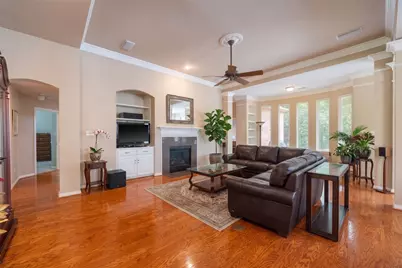 6211 Parkside Drive, Arlington, TX 76001 - Photo 11