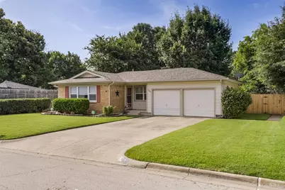 741 Cullum Avenue, Hurst, TX 76053 - Photo 3