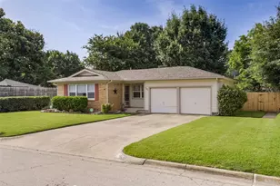 741 Cullum Ave, Hurst, TX 76053 - Photo 3