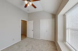 815 McComb Ln, Cedar Hill, TX 75104 - Photo 9