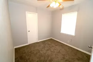 9821 Bluffcreek Dr, Dallas, TX 75227 - Photo 11