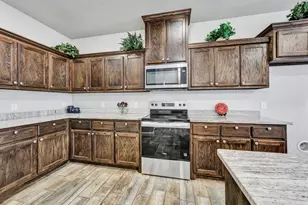 2107 Hemphill St, Greenville, TX 75401 - Photo 9