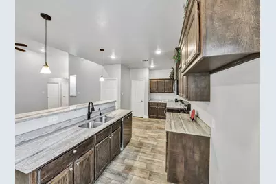 2107 Hemphill Street, Greenville, TX 75401 - Photo 11