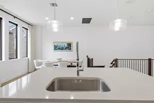8116 Radnor Rd, Dallas, TX 75231 - Photo 13