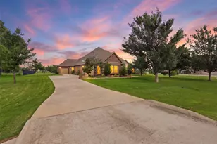 186 Las Colinas Trail, Cross Roads, TX 76227 - Photo 3