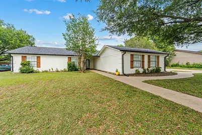 308 Texas Avenue, Hewitt, TX 76643 - Photo 3