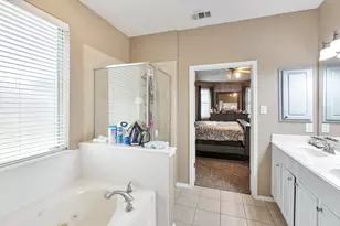 1603 Waters Edge Dr, Glenn Heights, TX 75154 - Photo 15