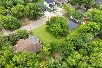 205 Thompson Street, Waxahachie, TX 75165 - Photo 9