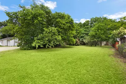 205 Thompson Street, Waxahachie, TX 75165 - Photo 3