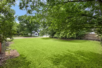 205 Thompson Street, Waxahachie, TX 75165 - Photo 5