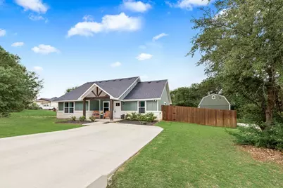 2601 Houston Court, Granbury, TX 76048 - Photo 3