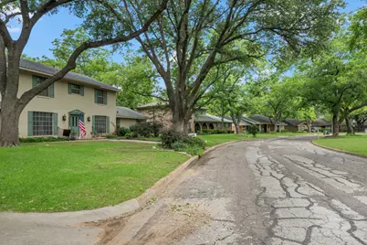 2911 Kircaldy Court, Arlington, TX 76015 - Photo 35