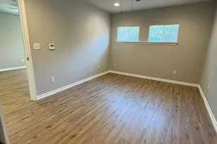 320 W 6th St, Weatherford, TX 76086 - Photo 11