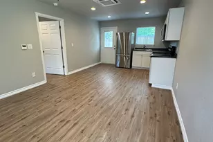 320 W 6th St, Weatherford, TX 76086 - Photo 5
