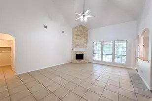 1126 Glencoe Dr, Glenn Heights, TX 75154 - Photo 3