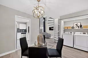 9145 Emberglow Ln, Dallas, TX 75243 - Photo 17