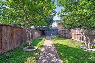 9145 Emberglow Ln, Dallas, TX 75243 - Photo 31