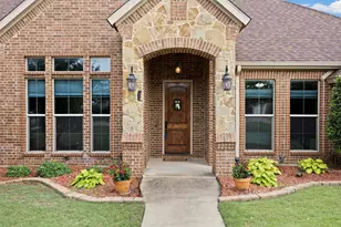 8230 Glenwick Dr, Waxahachie, TX 75167 - Photo 3