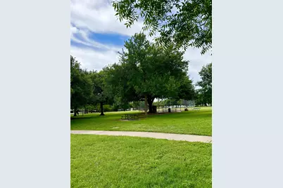 1529 Villars Street, Dallas, TX 75204 - Photo 33