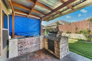 2905 Pacifico Wy, Fort Worth, TX 76111 - Photo 15