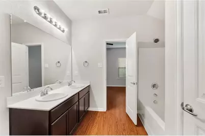 2905 Pacifico Way, Fort Worth, TX 76111 - Photo 7