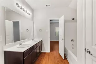 2905 Pacifico Wy, Fort Worth, TX 76111 - Photo 7