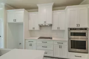 2719 Sycamore Ct, Granbury, TX 76048 - Photo 9