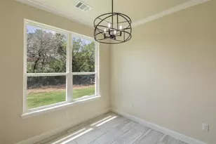 2719 Sycamore Ct, Granbury, TX 76048 - Photo 11