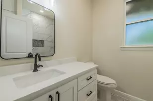 2719 Sycamore Ct, Granbury, TX 76048 - Photo 19