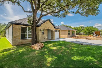 2719 Sycamore Court, Granbury, TX 76048 - Photo 3