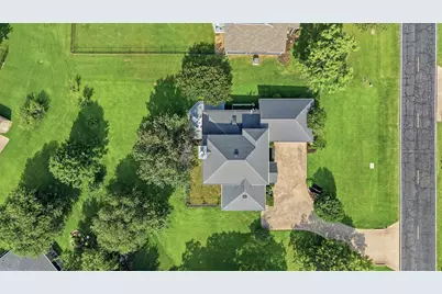 303 Kiowa Drive W, Lake Kiowa, TX 76240 - Photo 29