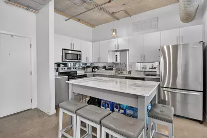 1001 Belleview Street #703, Dallas, TX 75215 - Photo 11