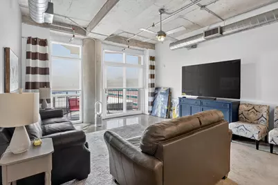 1001 Belleview Street #703, Dallas, TX 75215 - Photo 15