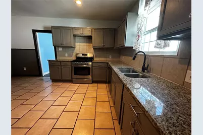 1009 E Humbolt Street, Fort Worth, TX 76104 - Photo 5