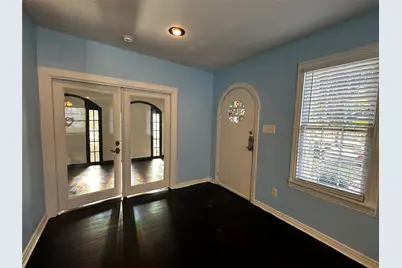 1009 E Humbolt Street, Fort Worth, TX 76104 - Photo 3