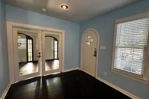 1009 E Humbolt St, Fort Worth, TX 76104 - Photo 3