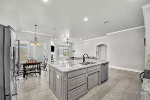 1904 Town Creek Cir, Weatherford, TX 76086 - Photo 11