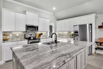 1904 Town Creek Circle, Weatherford, TX 76086 - Photo 13