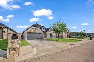 1904 Town Creek Cir, Weatherford, TX 76086 - Photo 3