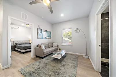 808 Sealy Street #E, Galveston, TX 77550 - Photo 11