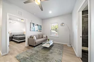 808 Sealy St, Galveston, TX 77550 - Photo 11