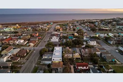 808 Sealy Street #E, Galveston, TX 77550 - Photo 1