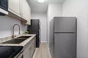808 Sealy St, Galveston, TX 77550 - Photo 17