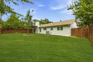 11015 Odette Ave, Dallas, TX 75228 - Photo 15