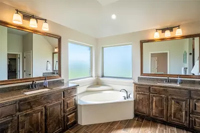 7816 Loma Lane, Godley, TX 76044 - Photo 15