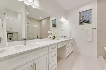 217 W Yarmouth Street, Dallas, TX 75208 - Photo 17