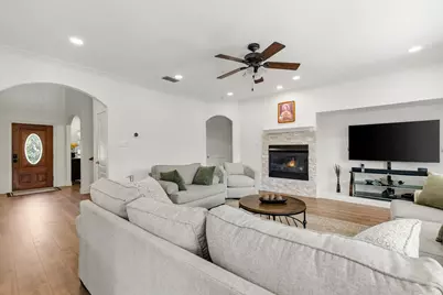 1210 Colby Court, Irving, TX 75060 - Photo 5